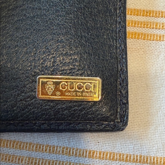Gucci Navy and Cream Bifold Wallet with box, ribbon, paperwork, and silica packs - Picture 7 of 14